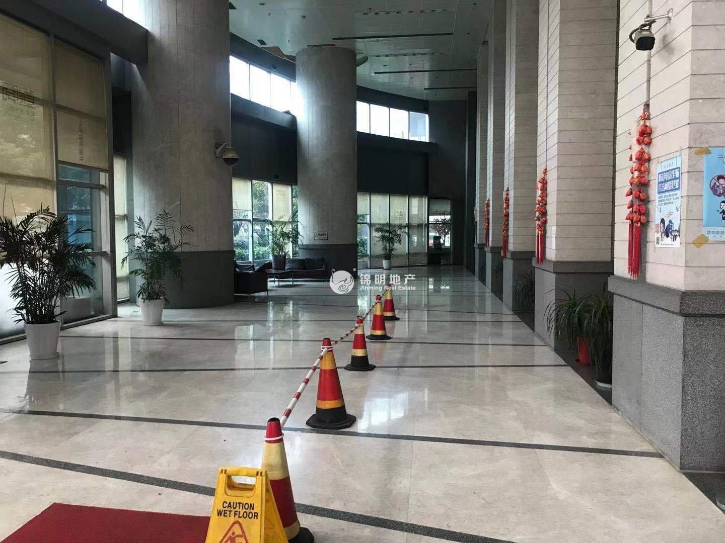 中山公园绿地商务大厦74平米写字楼出租