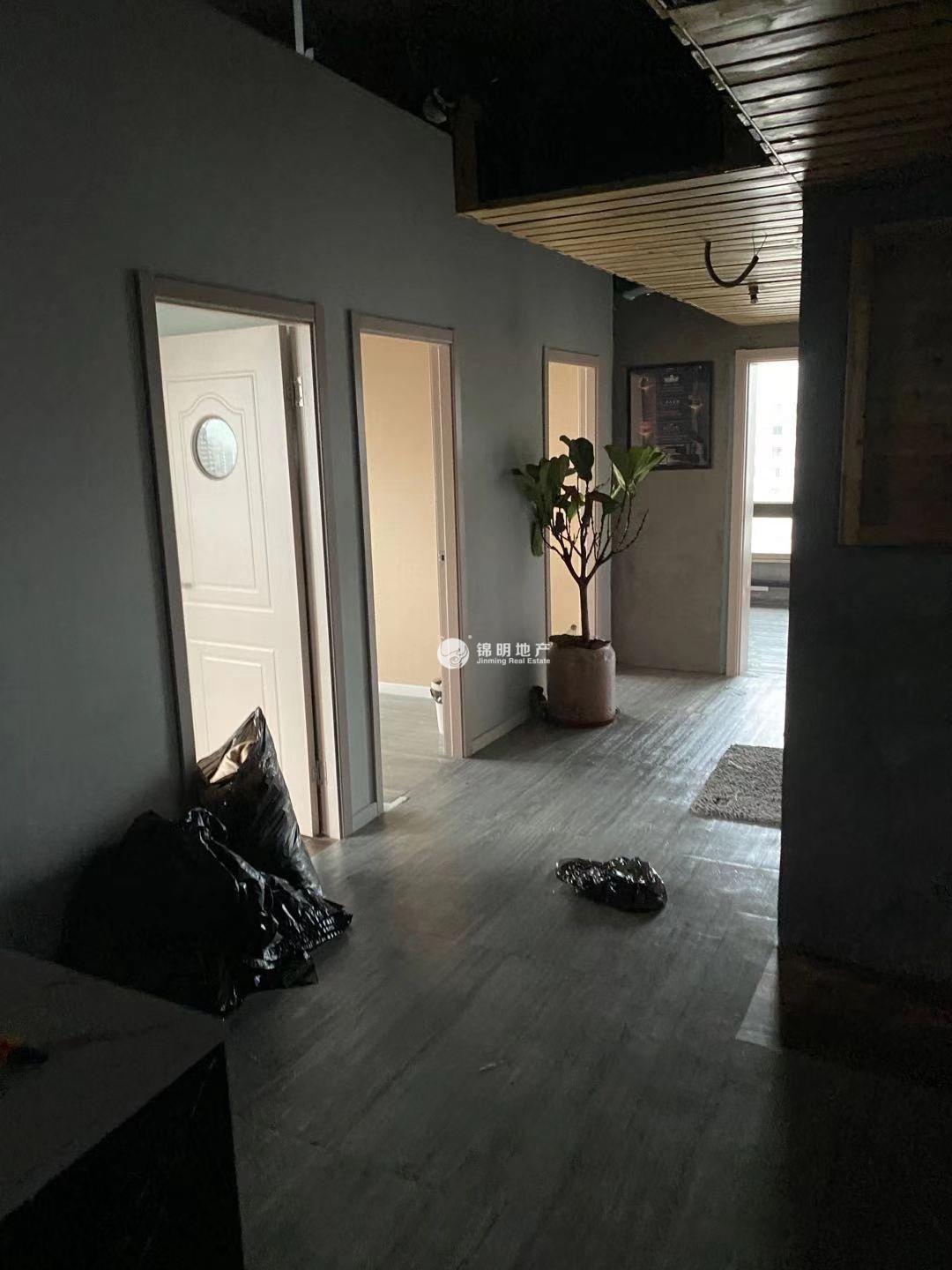 静安寺环球世界大厦102平米写字楼出租