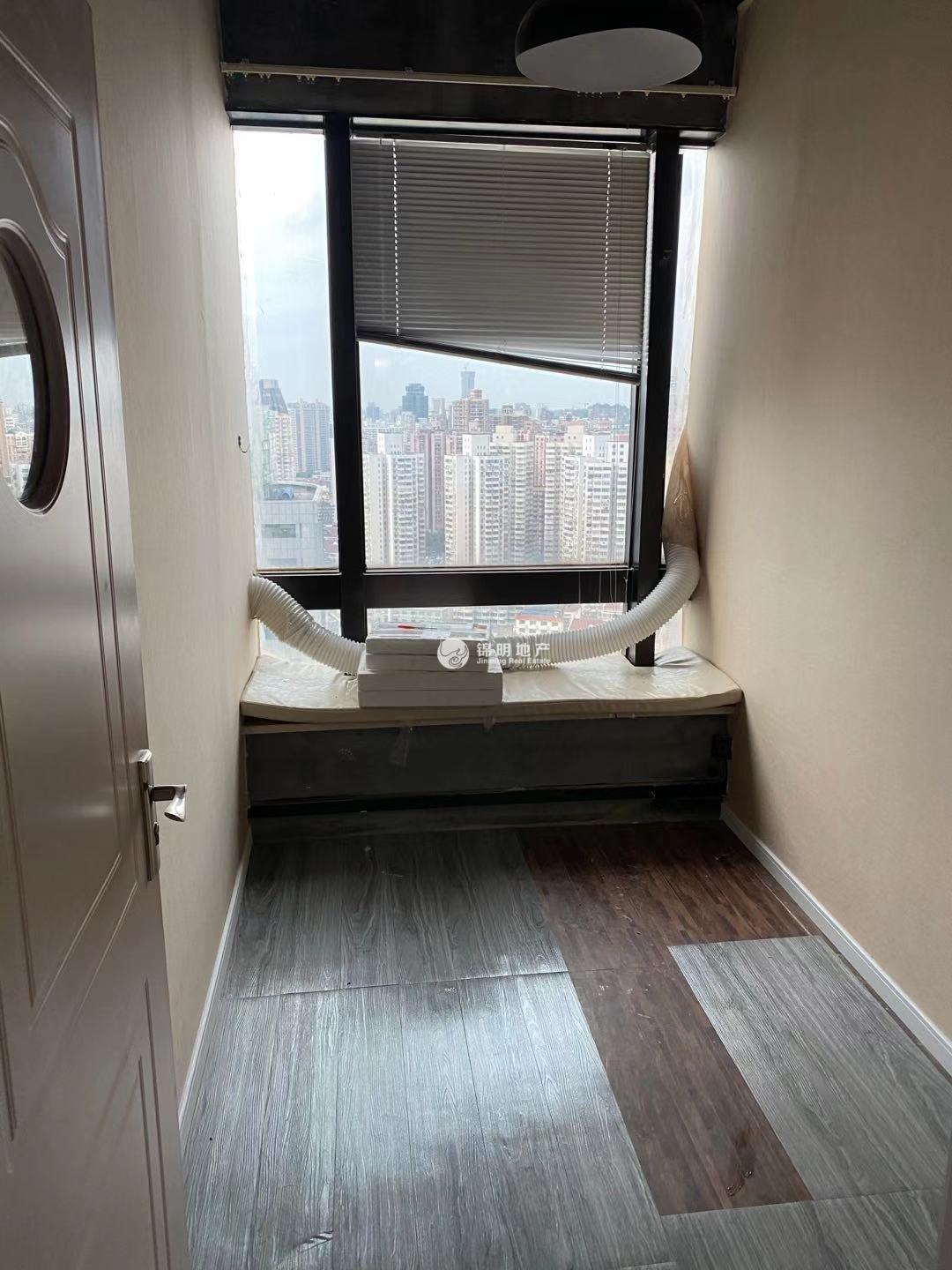 静安寺环球世界大厦102平米写字楼出租