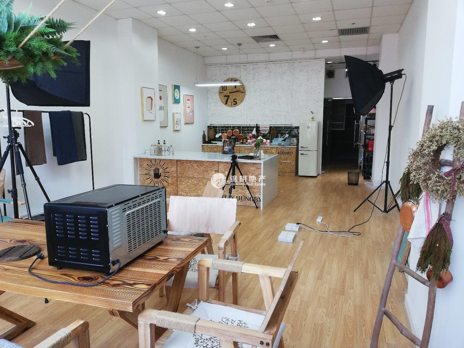 江宁路静安创展中心96平米写字楼出租