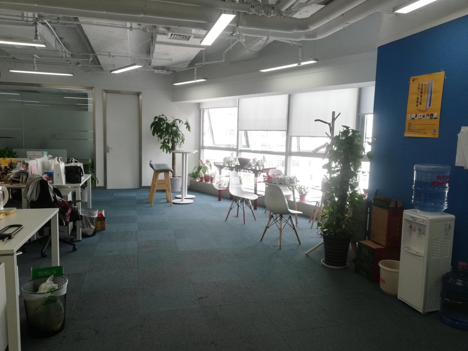 静安寺静安中华大厦250平米写字楼出租