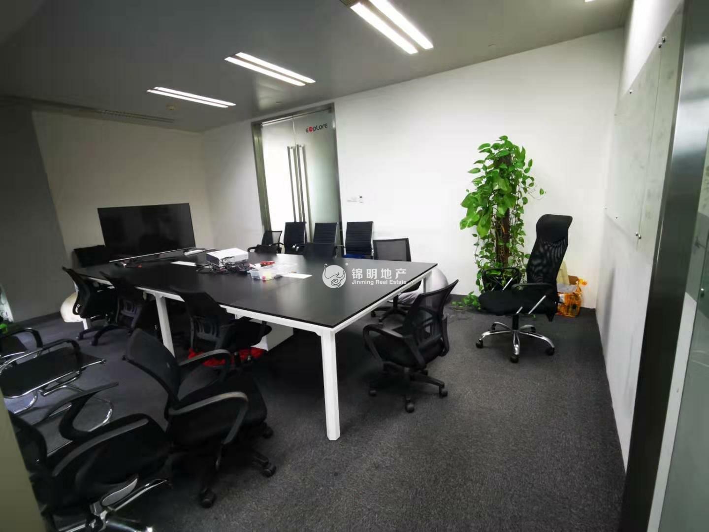 世博滨江绿地海外滩201平米写字楼出租