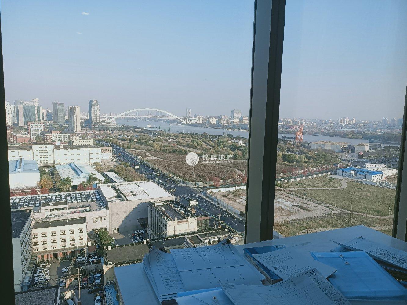 龙华上海绿地中心一期180平米写字楼出售