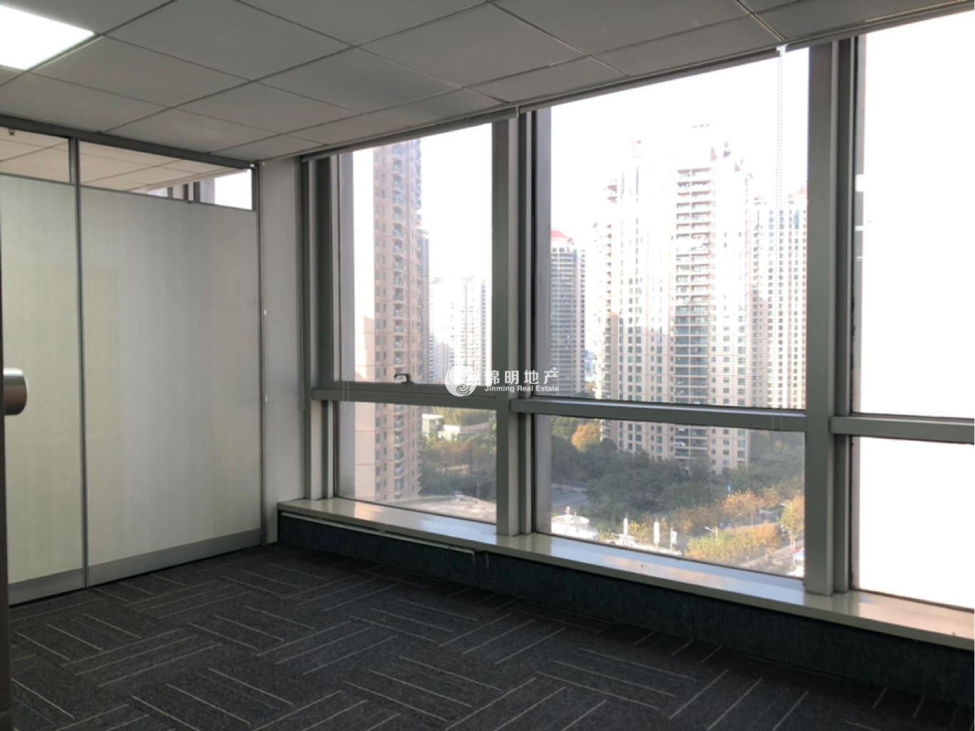 天山同达创业大厦142平米写字楼出租