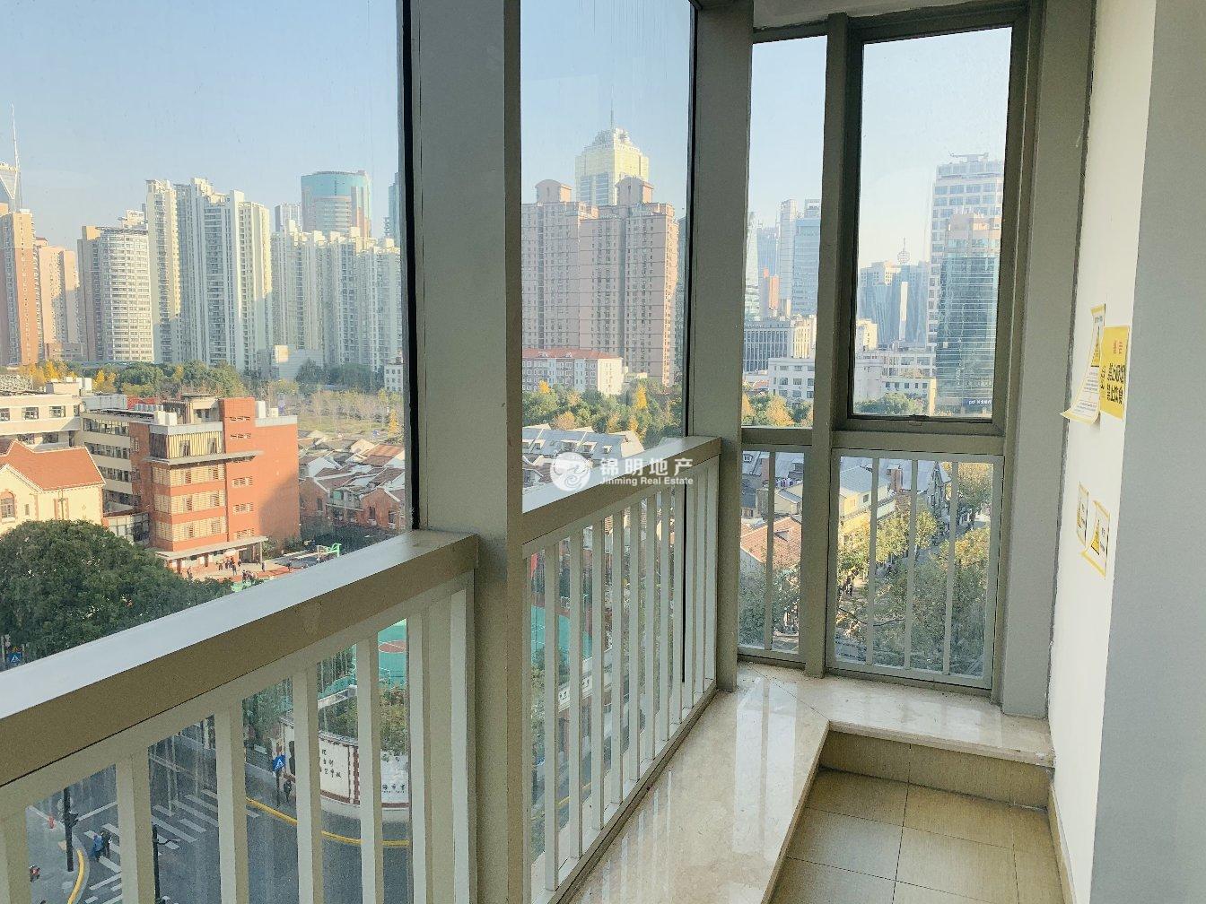 南京西路丽都新贵183平米写字楼出租