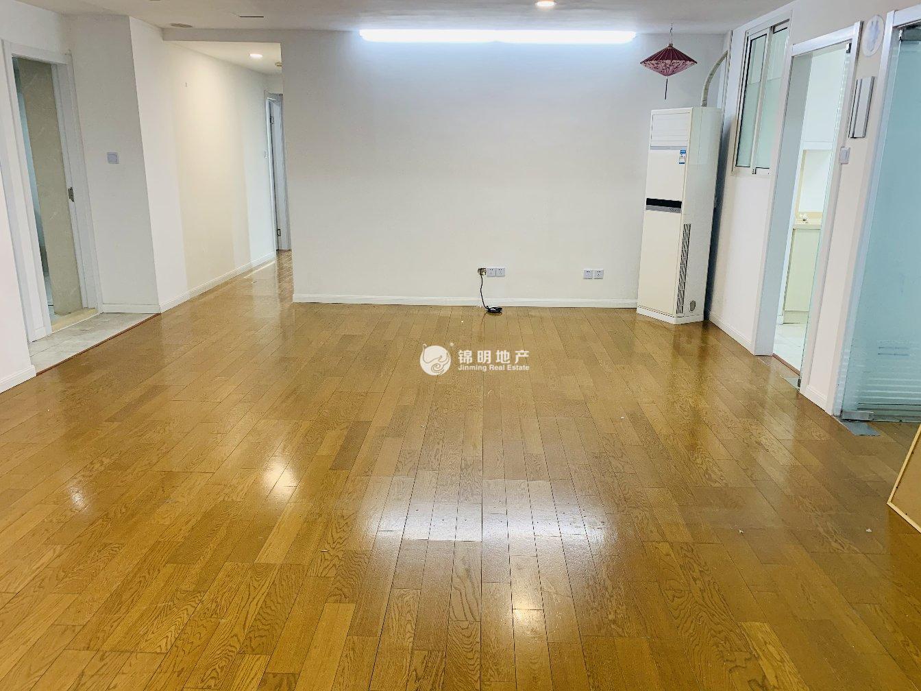 南京西路丽都新贵183平米写字楼出租