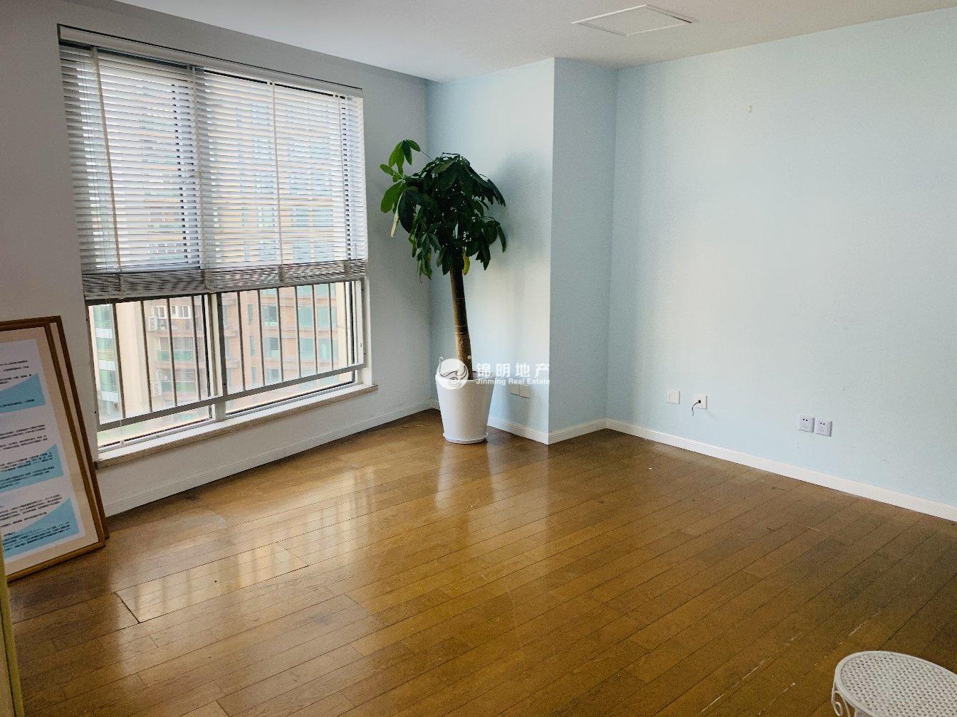 南京西路丽都新贵183平米写字楼出租