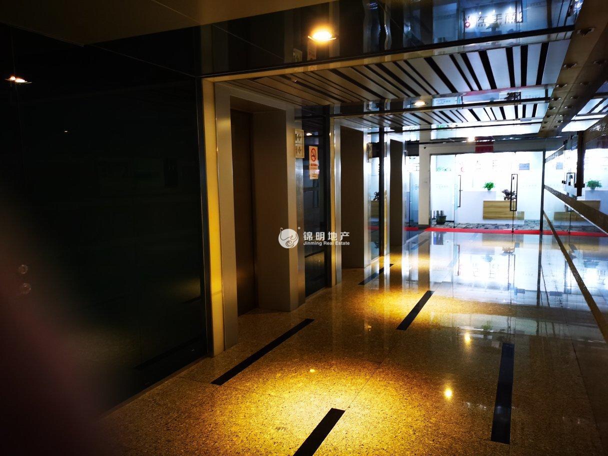 莘庄绿地蓝海115平米写字楼出租