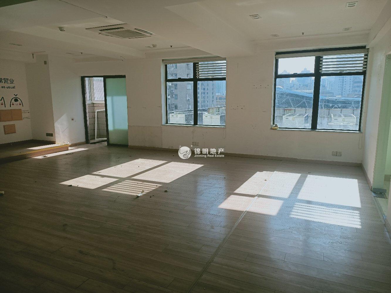 打浦桥海兴广场156平米写字楼出租