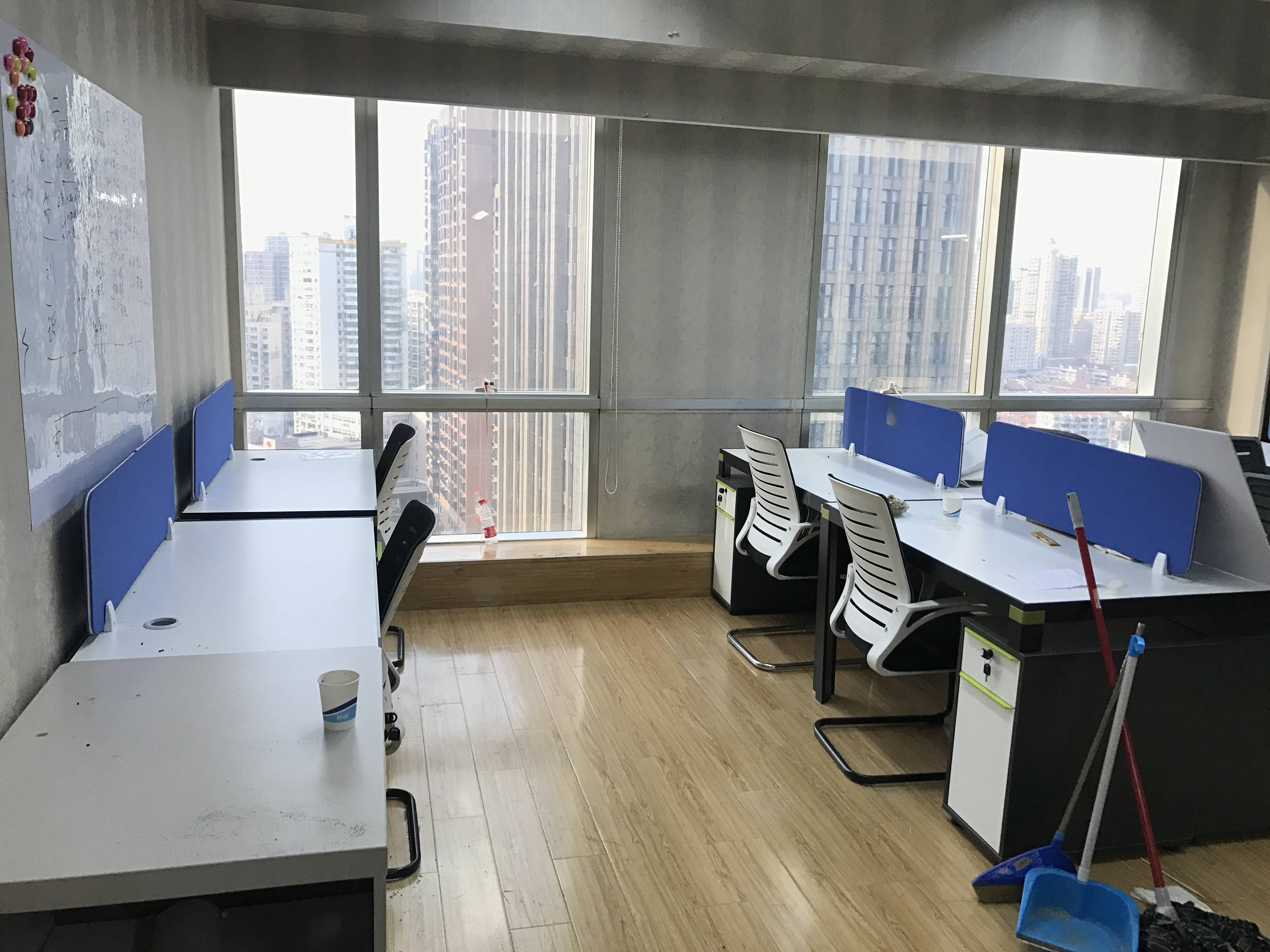 四川北路福德广场113平米写字楼出租