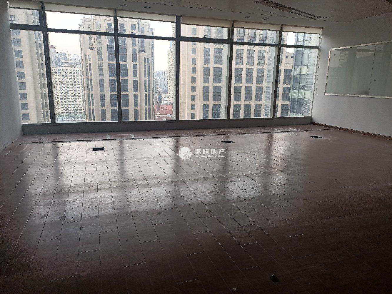 世博滨江绿地海外滩169平米写字楼出租