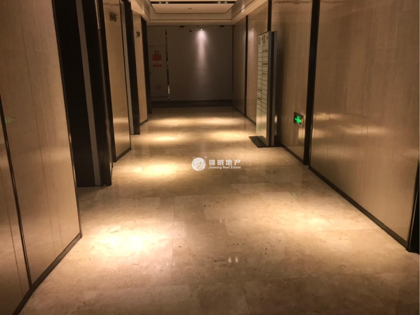 龙华绿地汇中心120平米写字楼出租