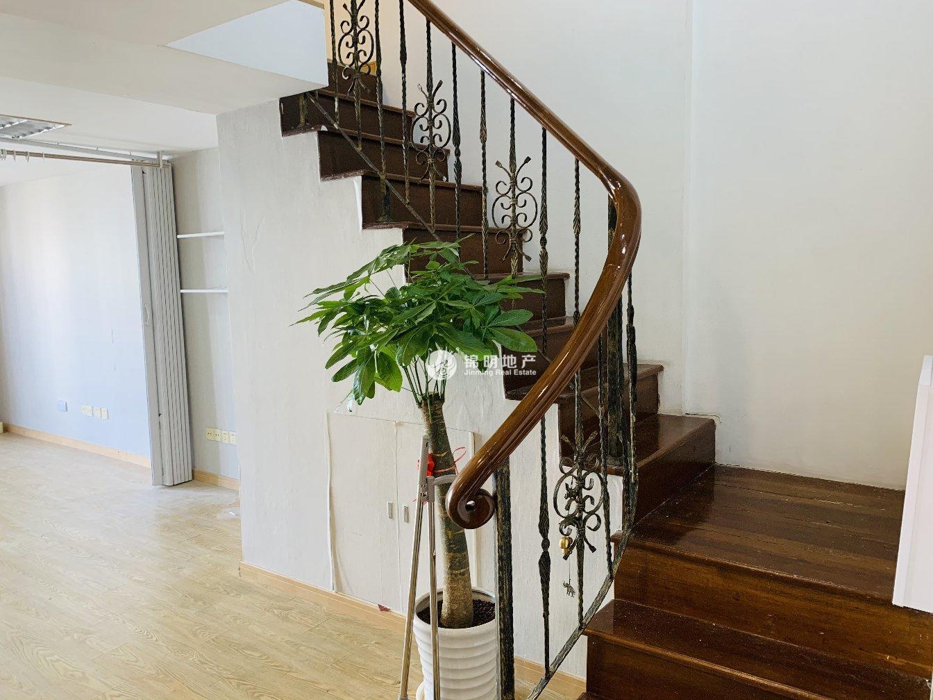 长寿路圣天地商务楼72平米写字楼出租