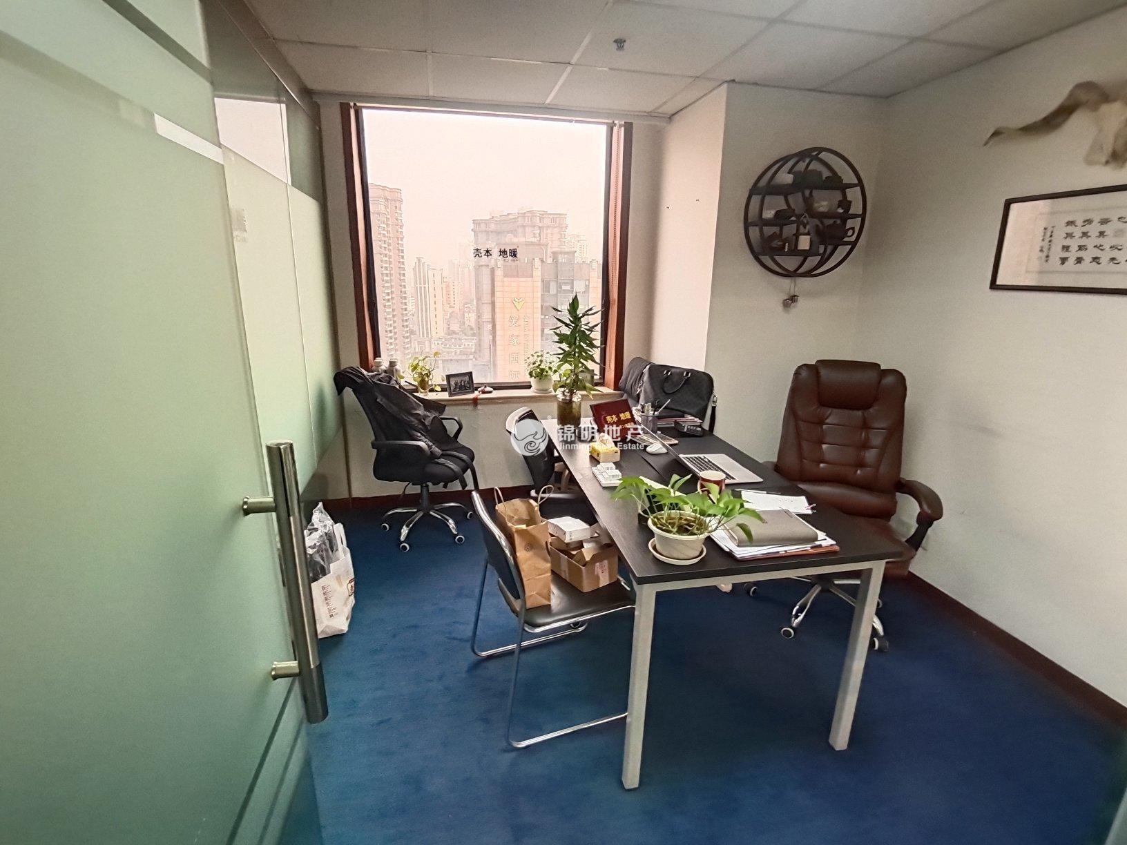 临平路上海商贸大厦99平米写字楼出租