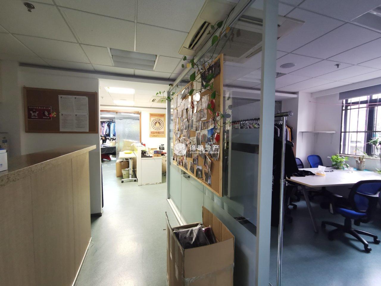 打浦桥荣科大厦133平米写字楼出租