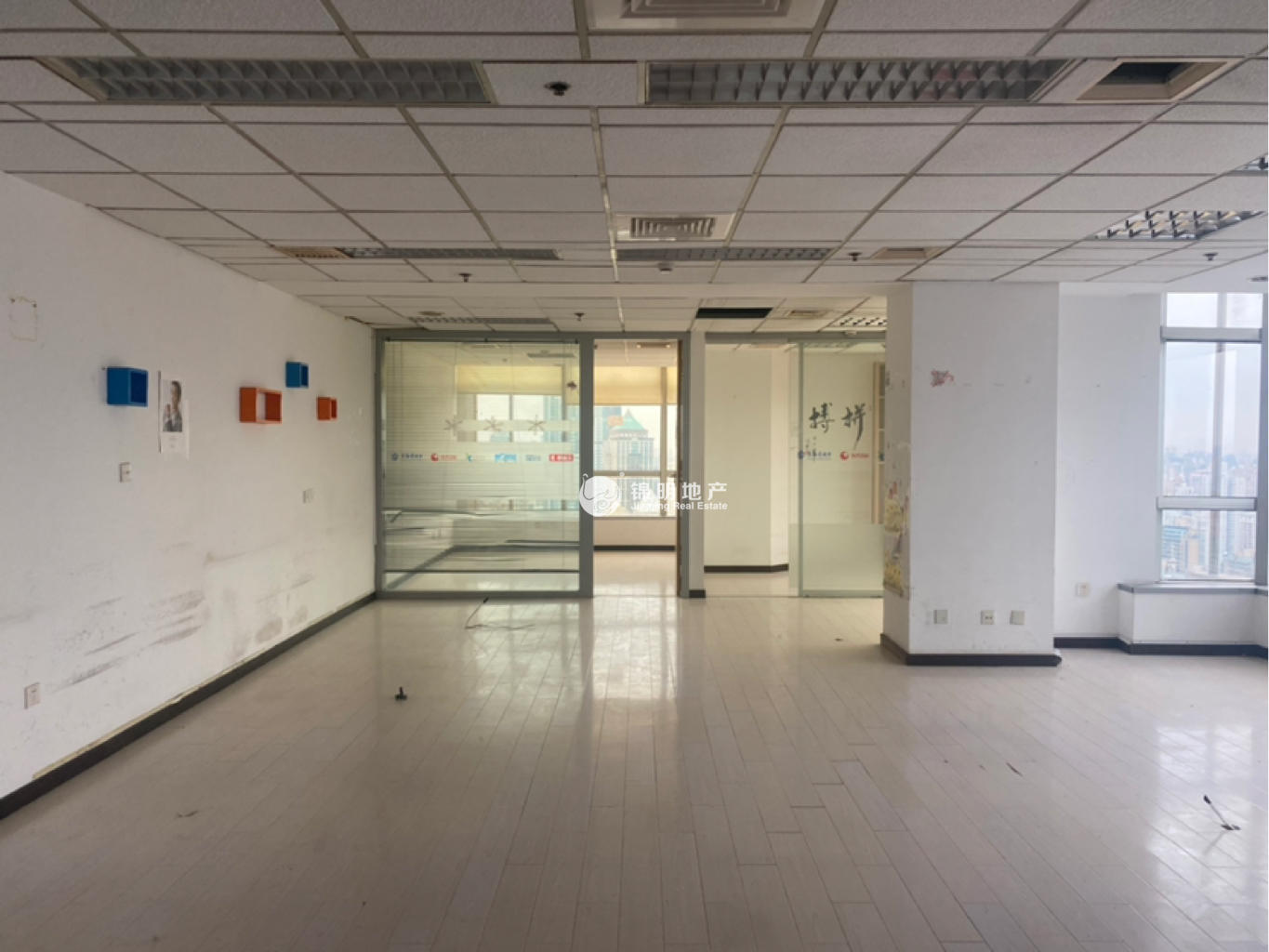 南京西路仲益大厦202平米写字楼出租