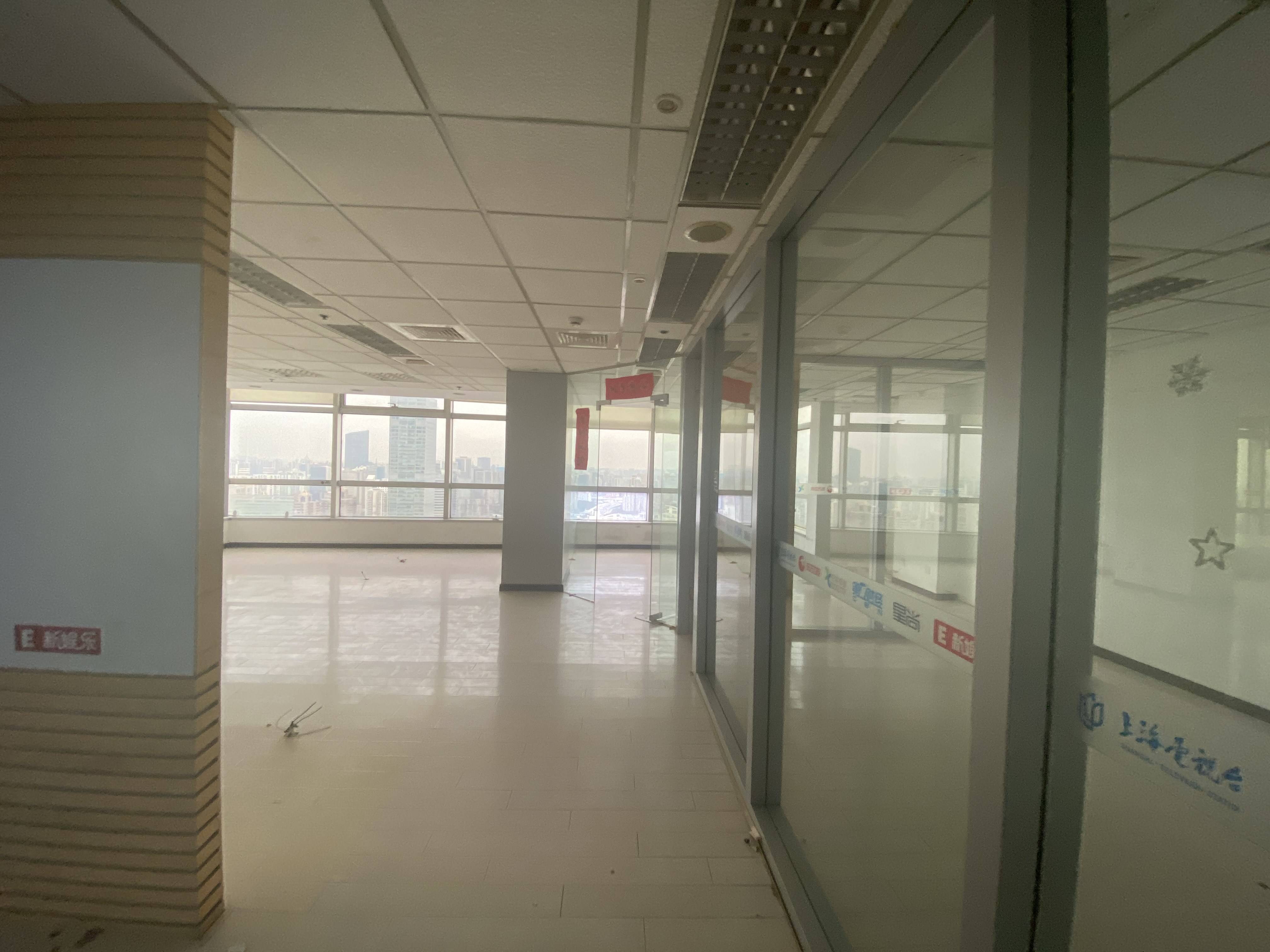 南京西路仲益大厦202平米写字楼出租