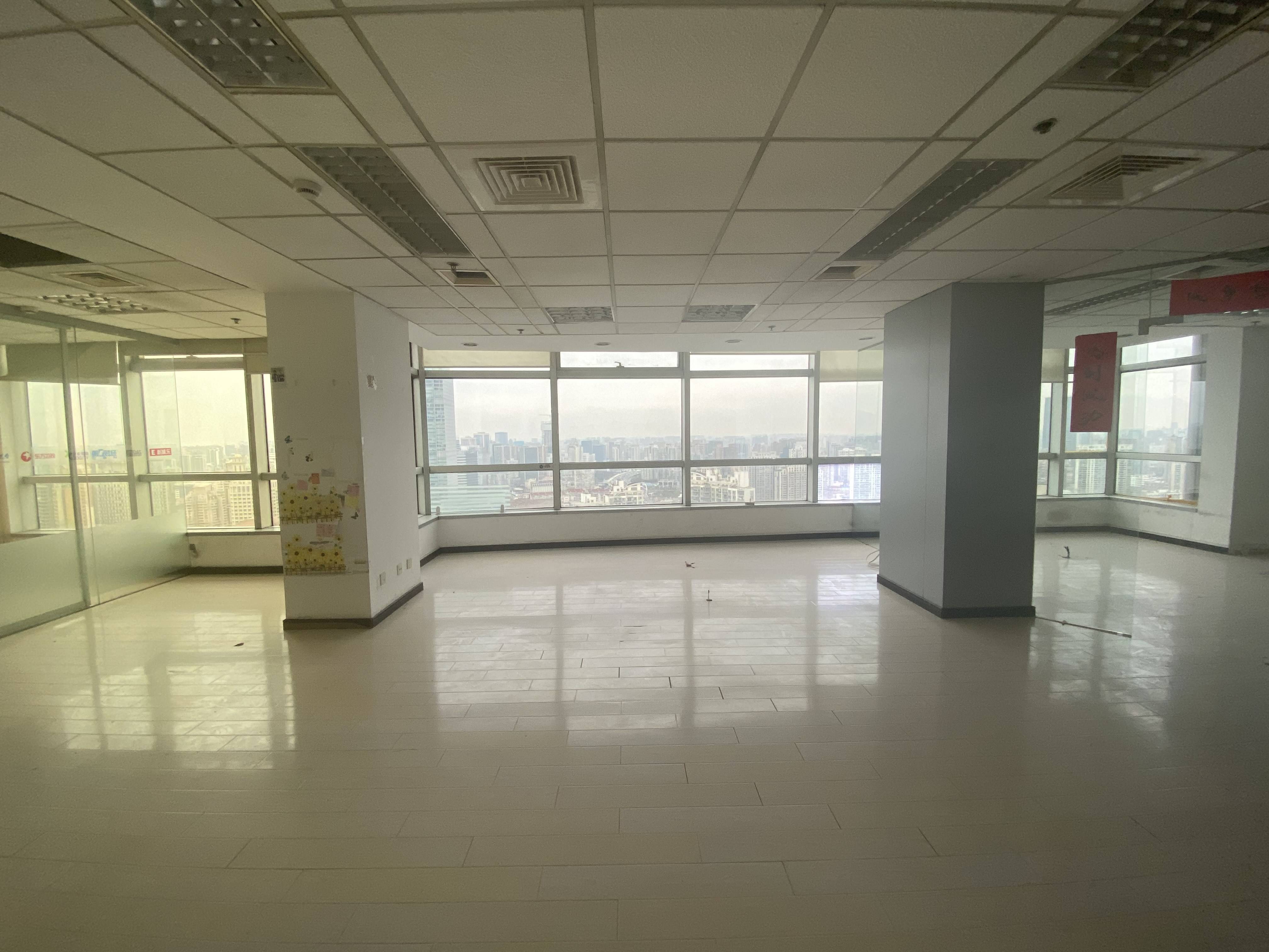 南京西路仲益大厦202平米写字楼出租