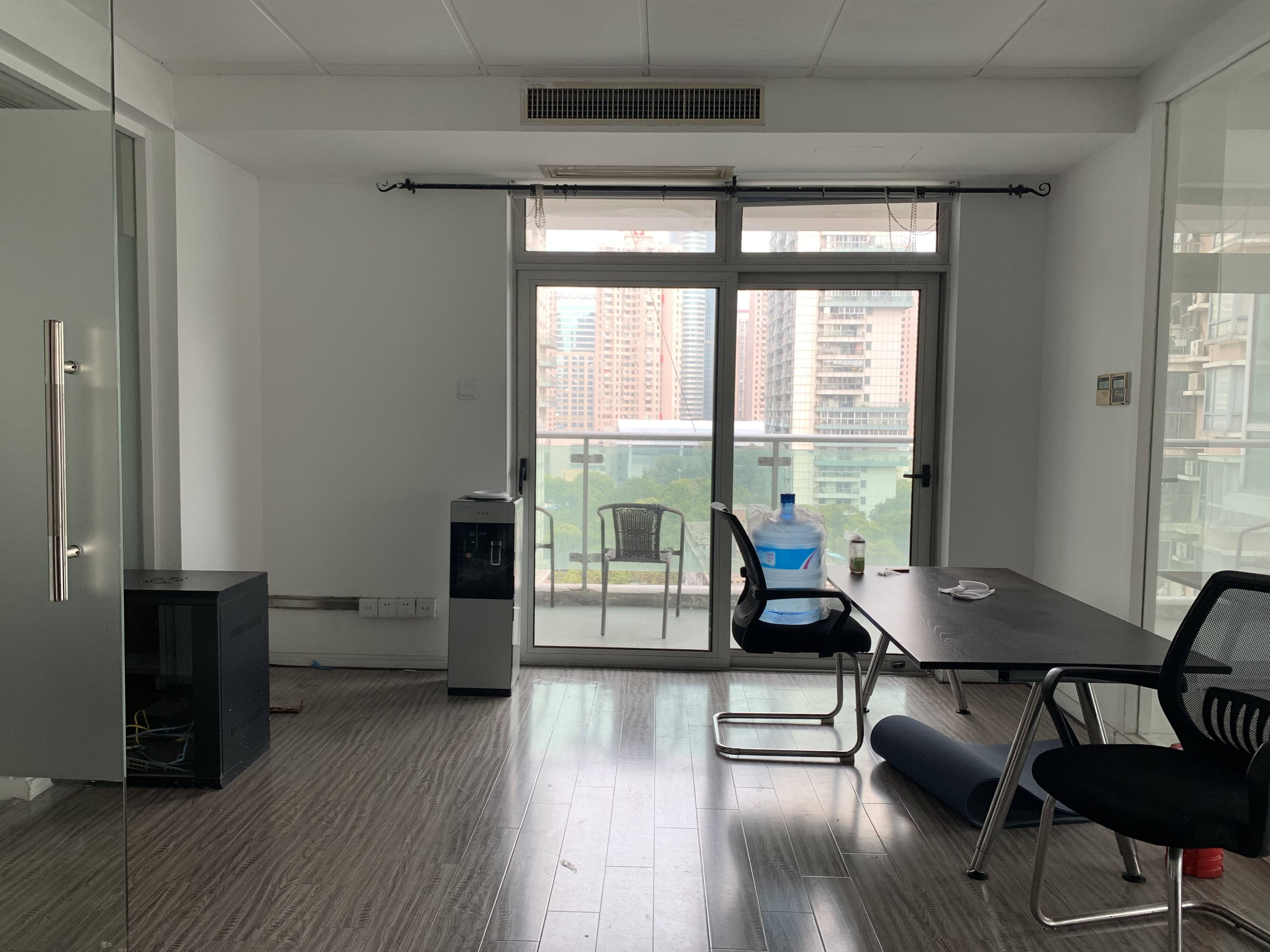 建国西路友谊时代大厦174平米写字楼出租