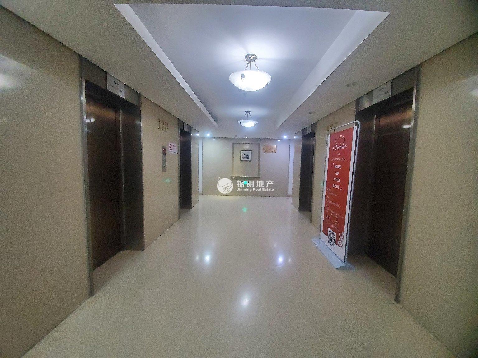 南京西路丽都新贵88平米写字楼出租