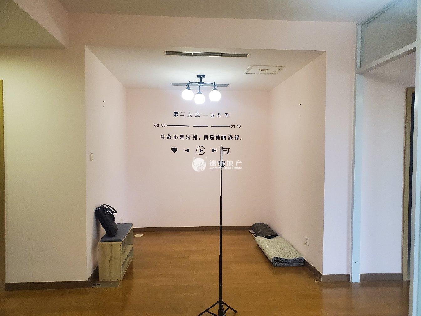 南京西路丽都新贵88平米写字楼出租