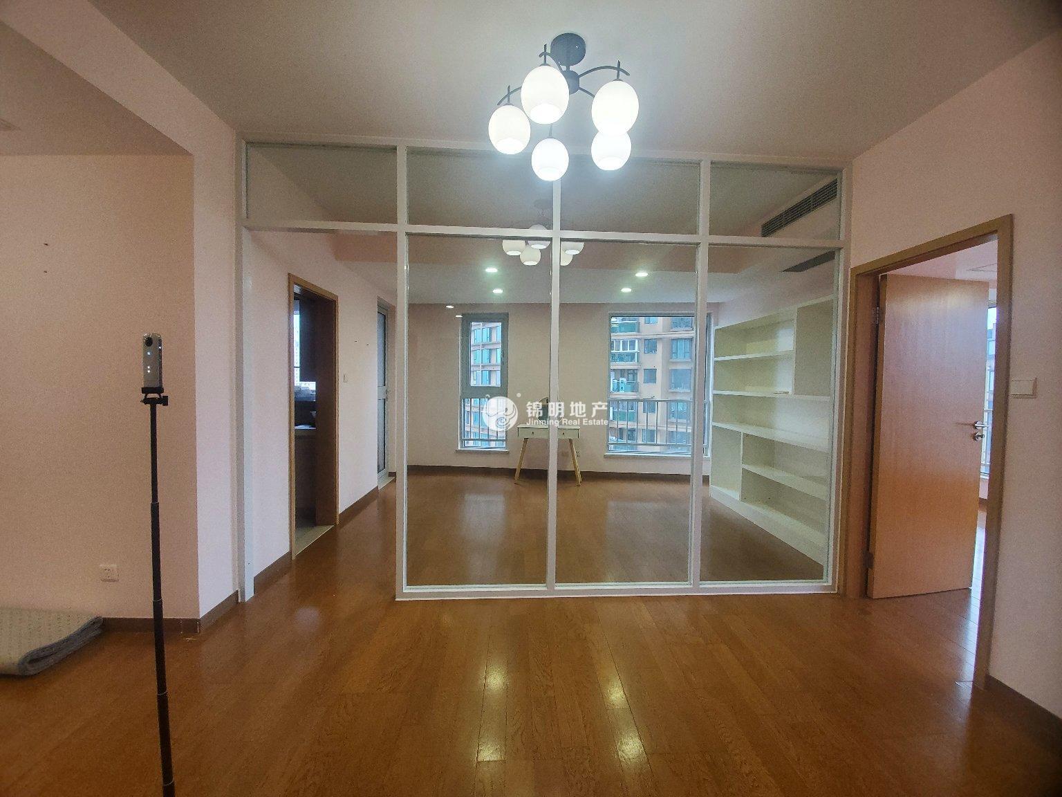 南京西路丽都新贵88平米写字楼出租