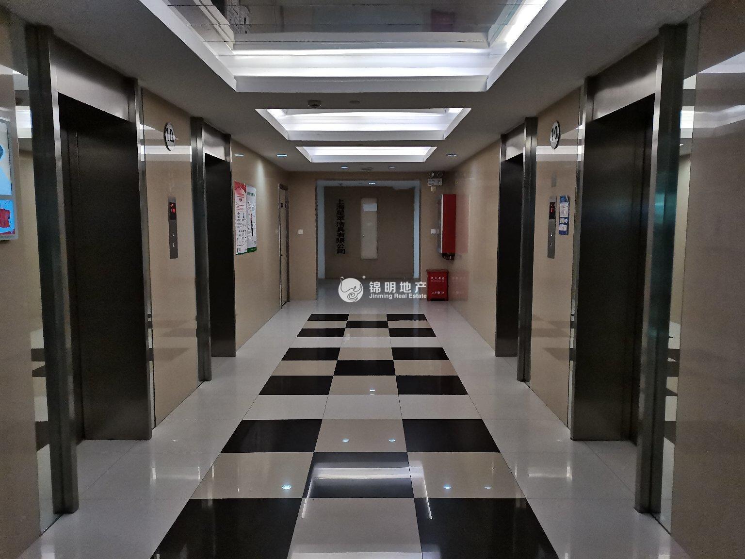 光新浦发广场78平米写字楼出租