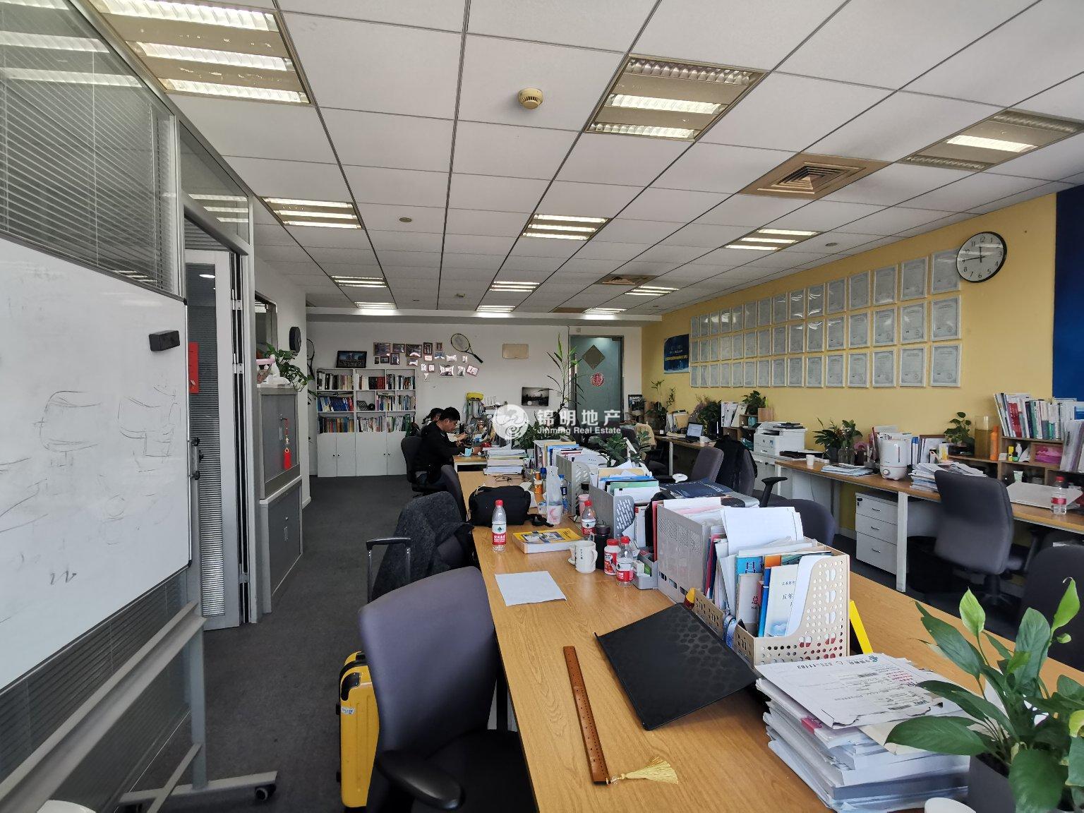 曹杨绿地和创大厦123平米写字楼出租