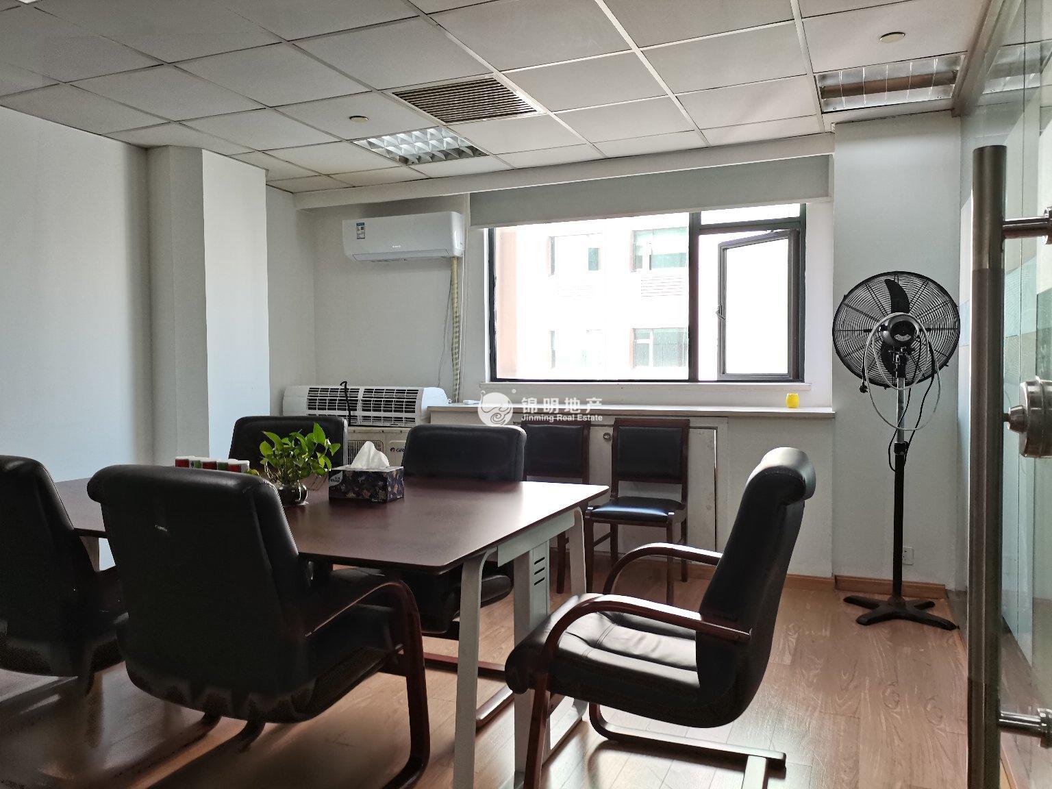 光新浦发广场227平米写字楼出租