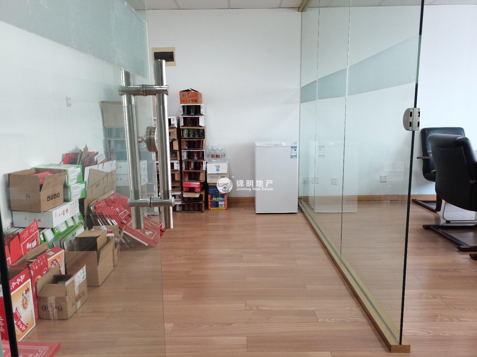 光新浦发广场227平米写字楼出租