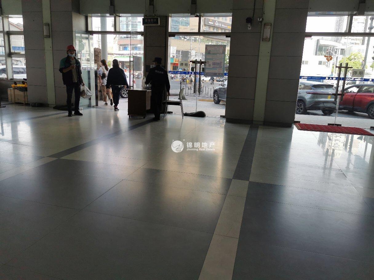 不夜城林顿大厦102平米写字楼出租