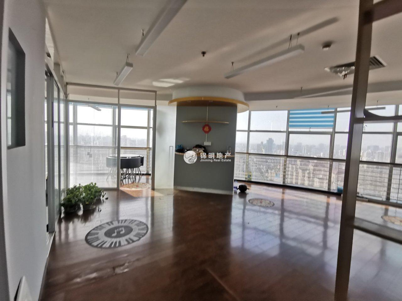 不夜城林顿大厦102平米写字楼出租