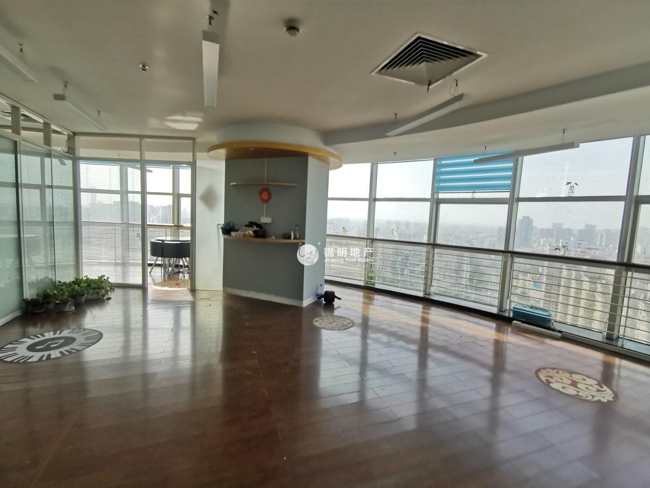 不夜城林顿大厦102平米写字楼出租