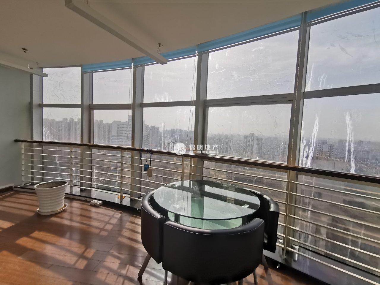 不夜城林顿大厦102平米写字楼出租