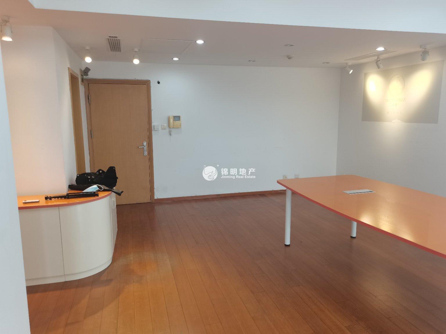 南京西路丽都新贵82平米写字楼出租