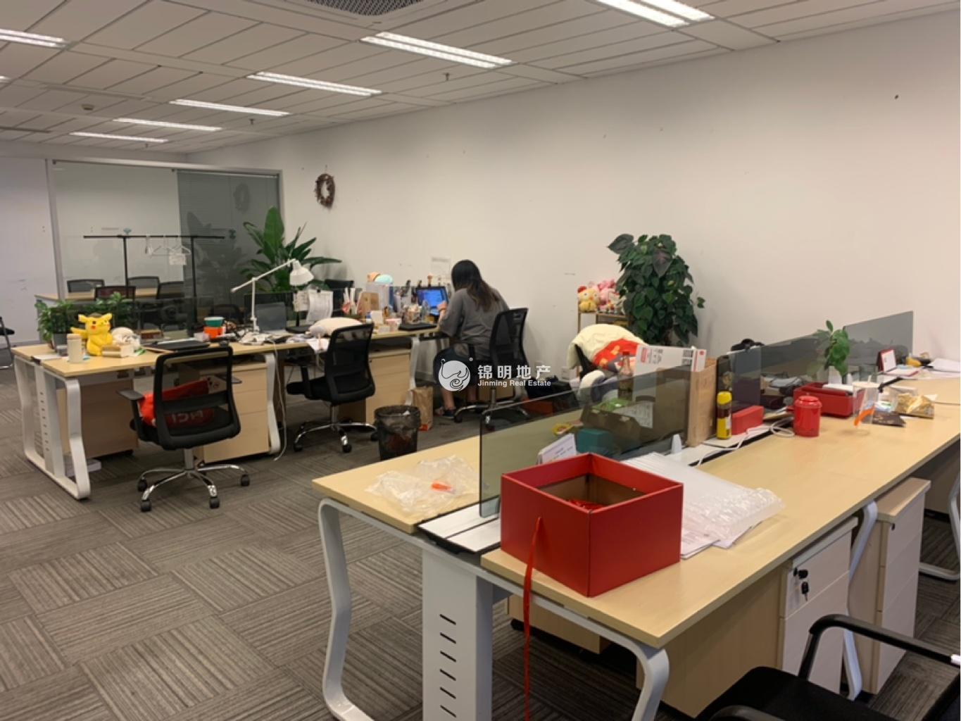 龙华绿地汇中心107平米写字楼出租