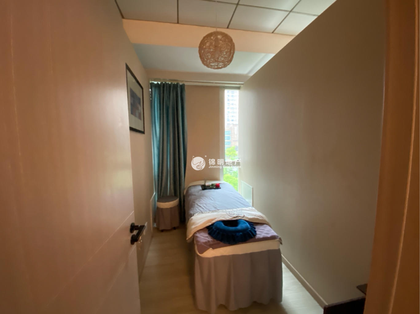 长寿路财富时代大厦126平米写字楼出租